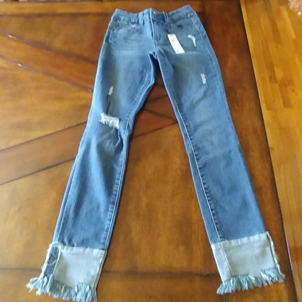 NEW GREAT DETAILED JEANS